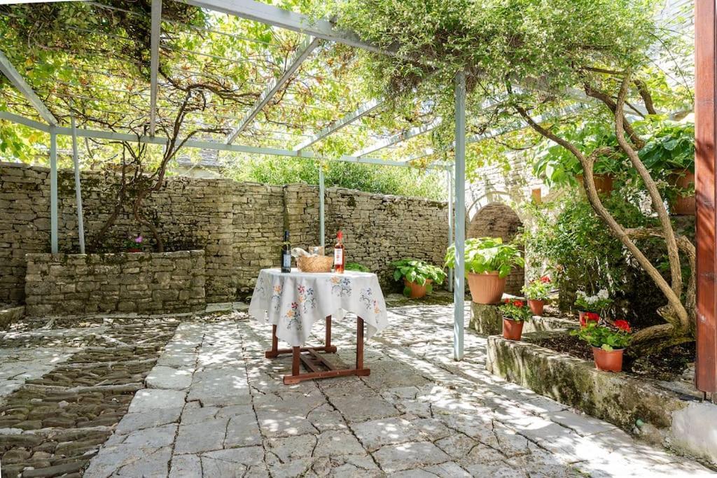 Monodendri Vintage House Villa Eksteriør bilde